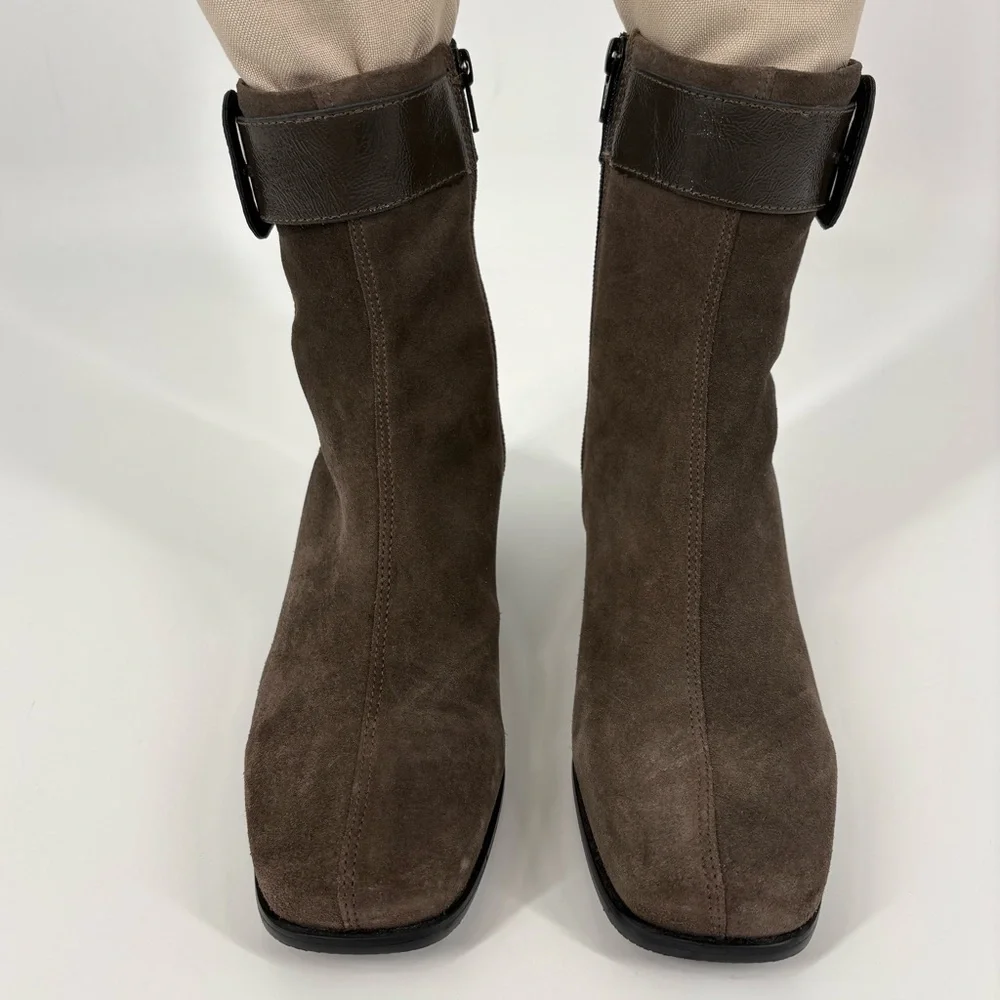 La Canadienne Women’s Suede Boots (SB10)